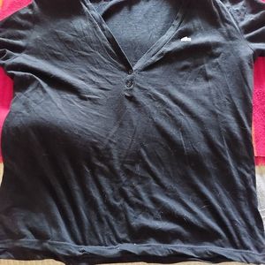 Lacoste top